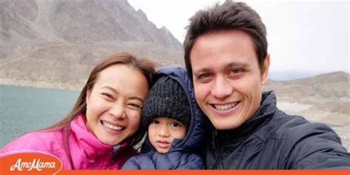 12 Biography Facts About Mark Wiens: Net Worth, Wife, Age, Children, Parents, House, Wiki, Bio (2023 Profile)