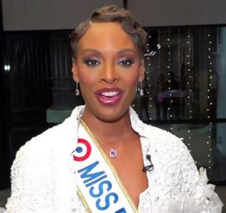 手机发展50年：从“砖头”到“口袋电脑”-新华每日电讯