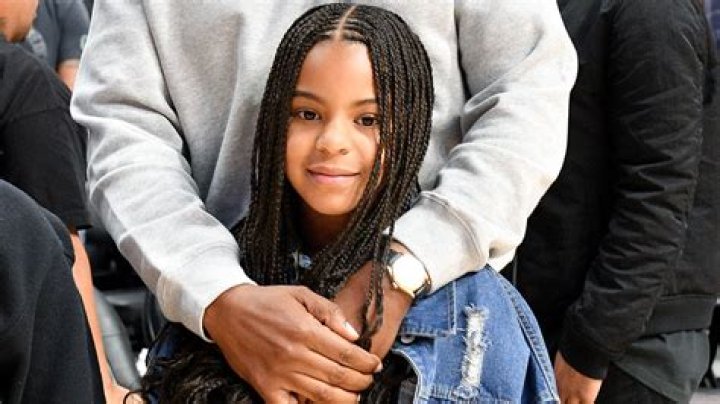 BLUE IVY CARTER CELEBRATES FRIEND’S BIRTHDAY AT SLEEPOVER