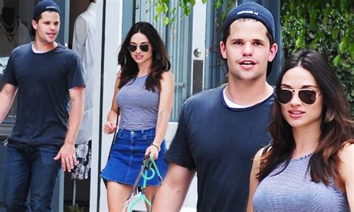 Crystal Reed and Daniel Sharman activity