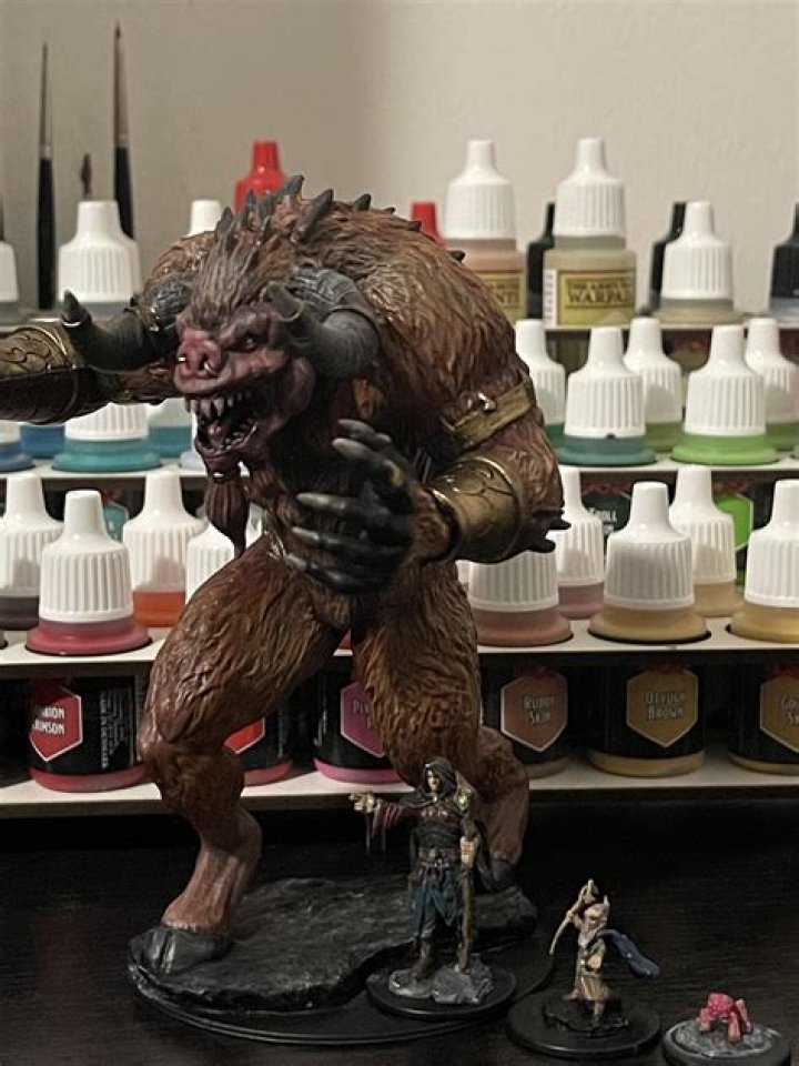 D&D 5E - Bending Problem With Top Heavy Nolzur's Goristro Miniature