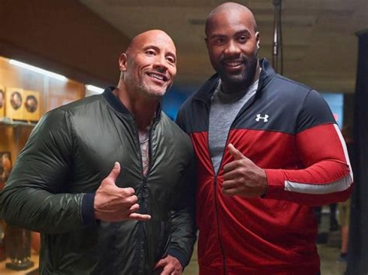 Dwayne Johnson Taille Et Poid