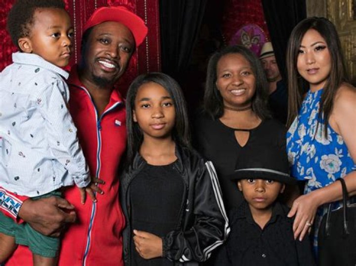 EDDIE GRIFFIN, WIFE AND SON POSE IN SWEET FAMILY PHOTO