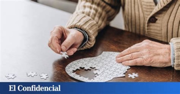 Estos son los primeros síntomas del alzhéimer, explicados por una experta