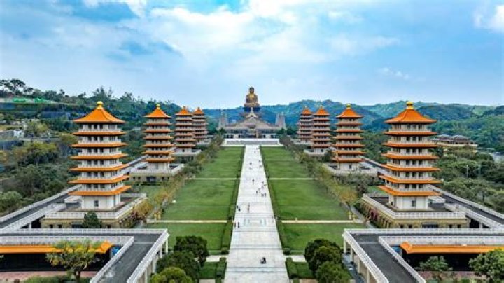 Fo Guang Shan temples - FamousFix.com list