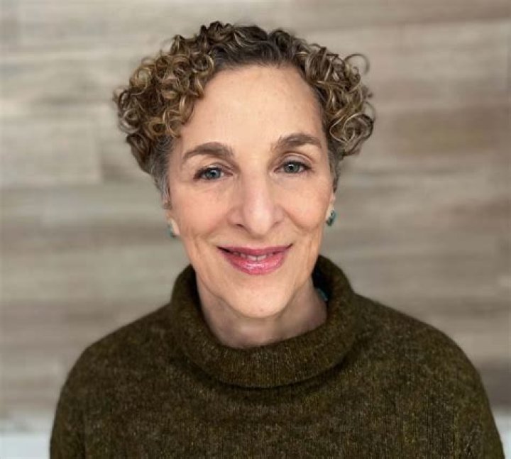 Gene Shalit’s children- Willa, Peter, Emily, Nevin, Andrew, and Amanda Shalia 