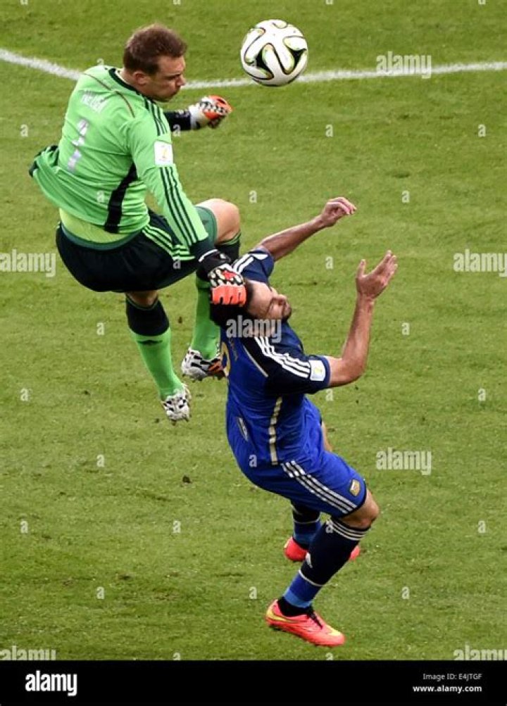 Gonzalo Higuain speaks about 2014 Manuel Neuer clash, his role with Argentina