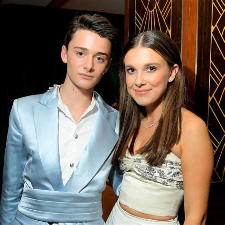 Is Noah Schnapp In A Relationship, Who Has He Dated? Meet His New Partner Moti Ankari & Ex-Girlfriends