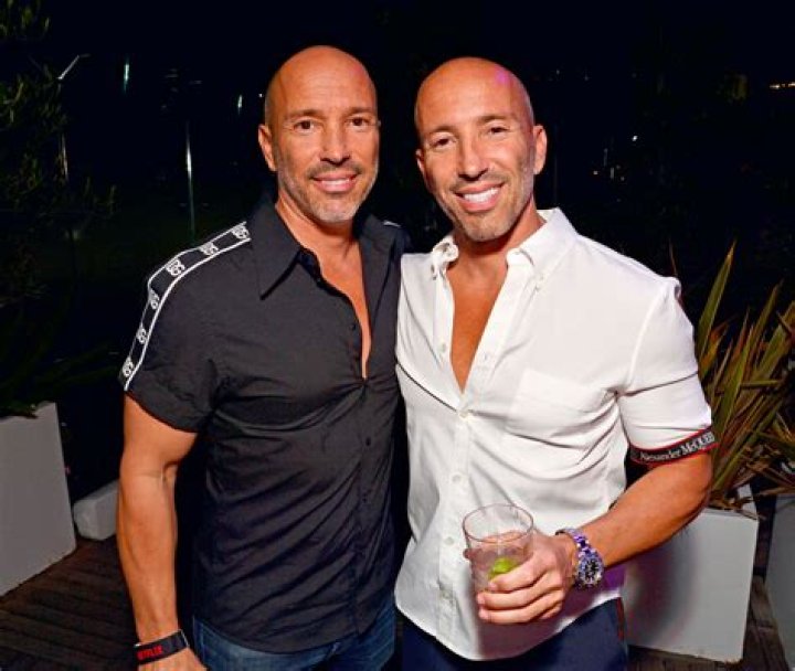 Jason Oppenheim - Age, Wiki, Bio, Net Worth, Wife, House, Brother, Height