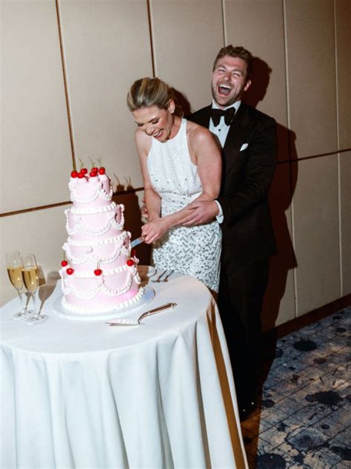 Jessica Dean Age, Wedding, Birthday, Salary, Married, Wiki Bio【 CBS3 】