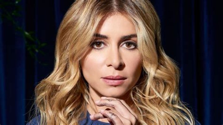 Julie Zenatti Taille