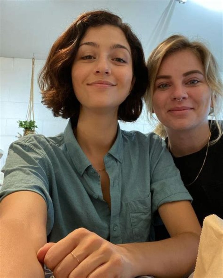 Katie Findlay Ethnicity: Details on Her Parents!