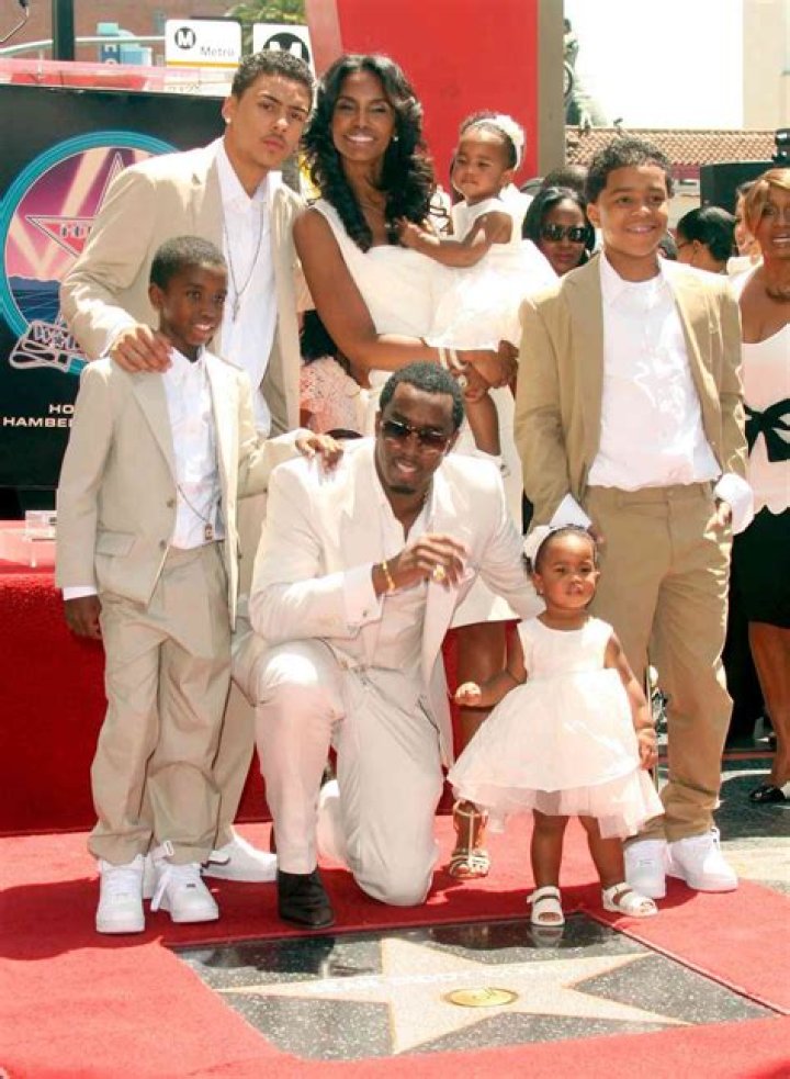 Kim Porter - Bio, Net Worth, Height