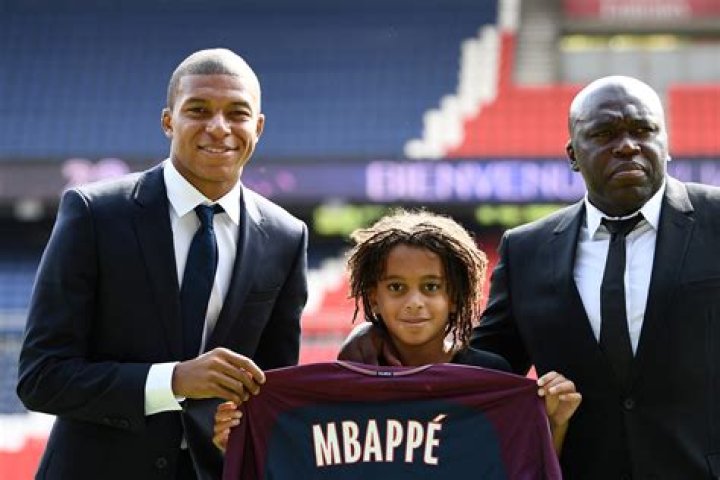 Kylian Mbappe Parents: Fayza Lamari, Wilfried Mbappé