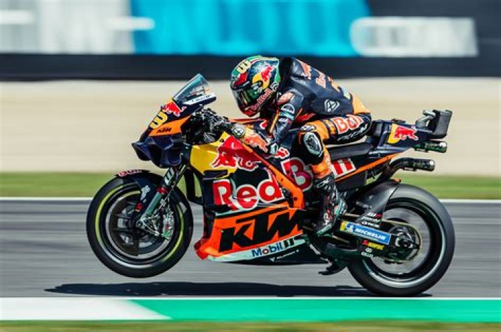LCR owner delivers answer after “friendly phone call” to join KTM | MotoGP