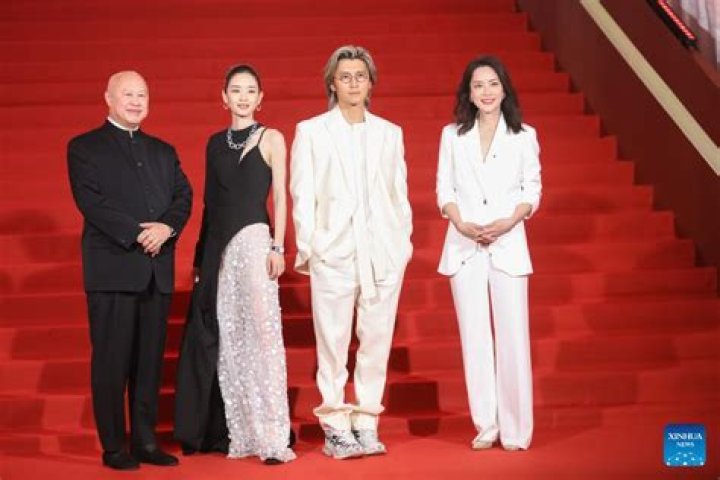 "Leap" wins big at China's top film awards "Golden Rooster" - Xinhua
