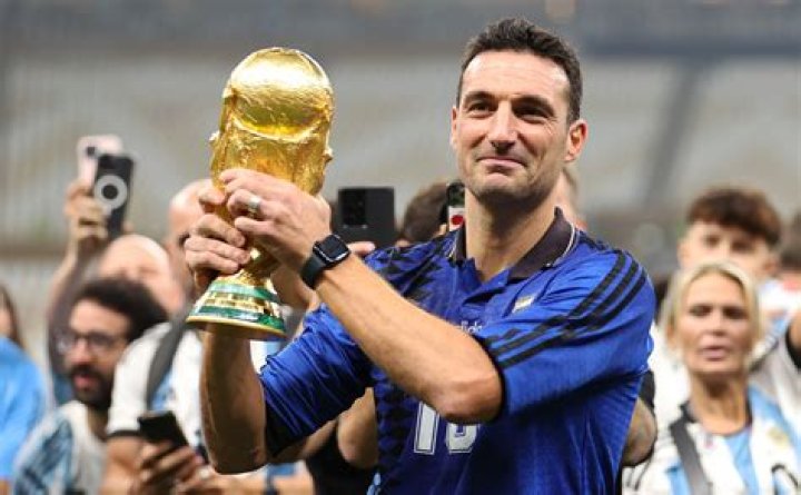 Lionel Scaloni officially renews Argentina national team contract