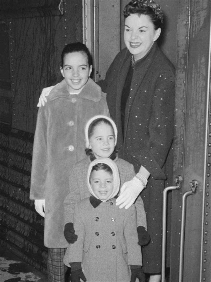 Liza Minnelli Siblings: Lorna Luft, Joey Luft, Christiane Nina Minnelli