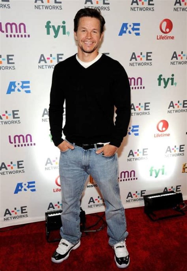 Mark Wahlberg - Bio, Net Worth, Height