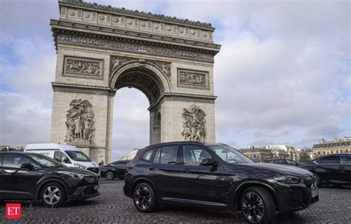 Parisians vote to hit SUVs with eye-popping parking costs in latest green drive before Olympics