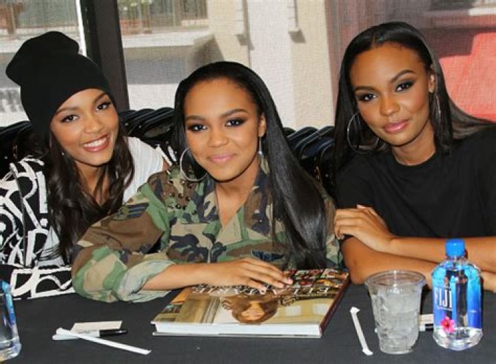 PHOTOS: THE MCCLAIN SISTERS MAKE BOOK SIGNING APPEARANCE