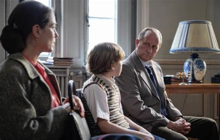 Pierre 13 Ans Abat Ses Parents Et Son Petit Frère