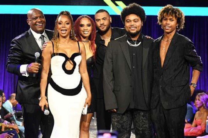 RJ PEETE IS MAKING A DIFFERENCE WITH HIS GRANT PROGRAM