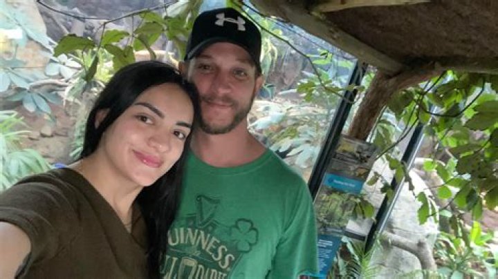 Sarah Bartell’s Husband/Boyfriend Is Kept Under Wraps