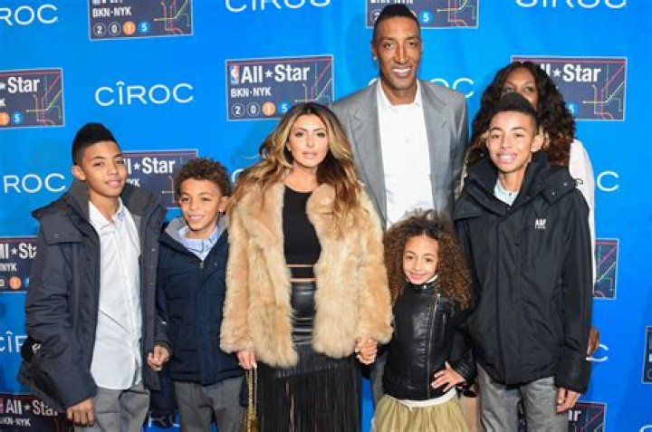 SCOTTIE PIPPEN BEAMS IN PHOTO WITH HIS YOUNGEST KIDS