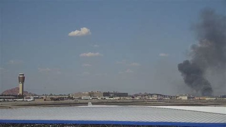 Tempe fire breaks out sending black smoke into air that can be seen for miles