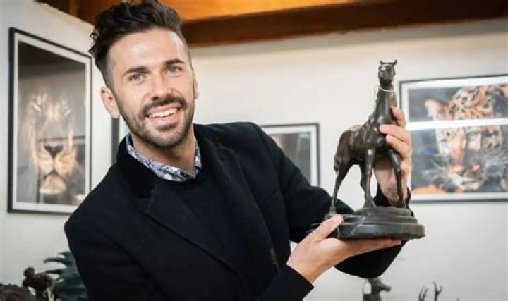 Tim Weeks【 Auctioneer 】Partner, Age, Wikipedia, Family, Wife, Bio