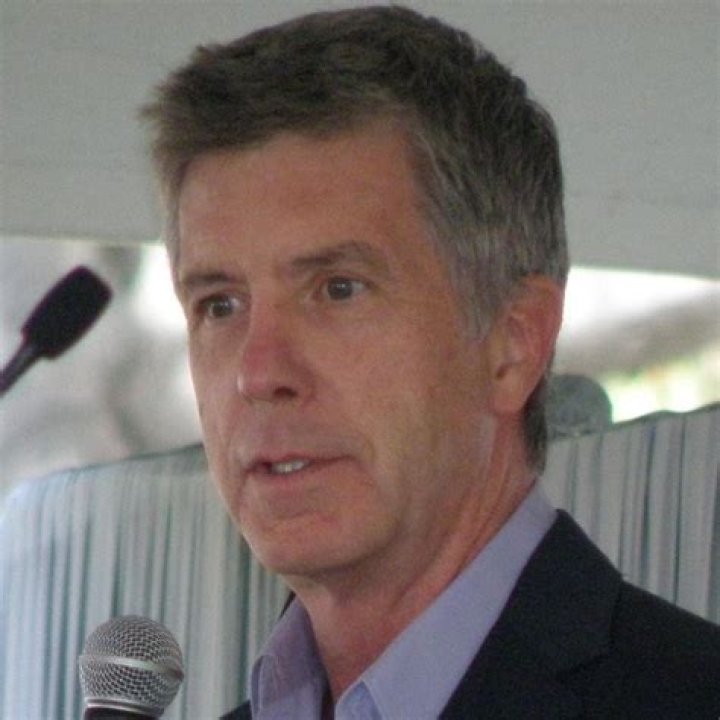 Tom Bergeron - Bio, Net Worth, Height