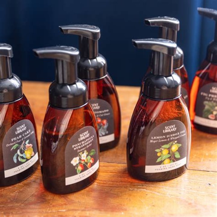 Tree Lot Hand Soap Refill
– Laurel Mercantile